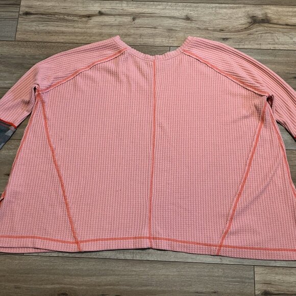 Women's We the Free Camo Cuff Waffle Knit Top SZ Large Thermal Oversized Pink - Picture 10 of 11
